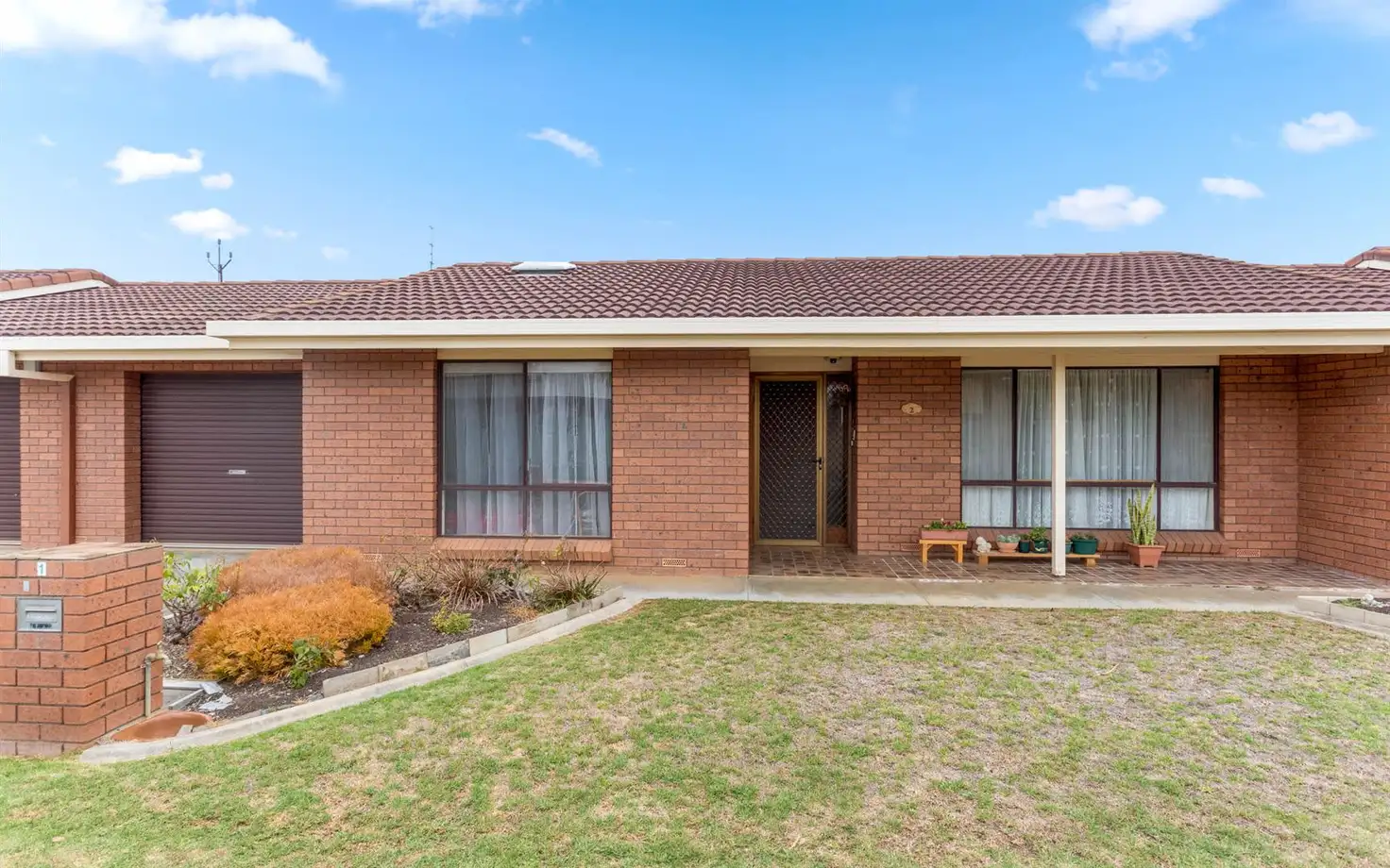 Main view of Homely unit listing, 2/1 Graham Street, Victor Harbor SA 5211