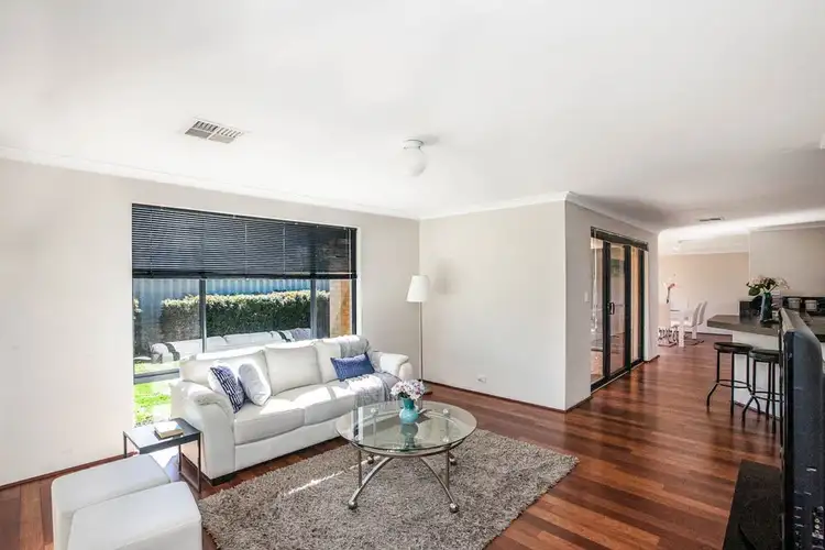 16 Freycinet Cir, Aubin Grove WA 6164