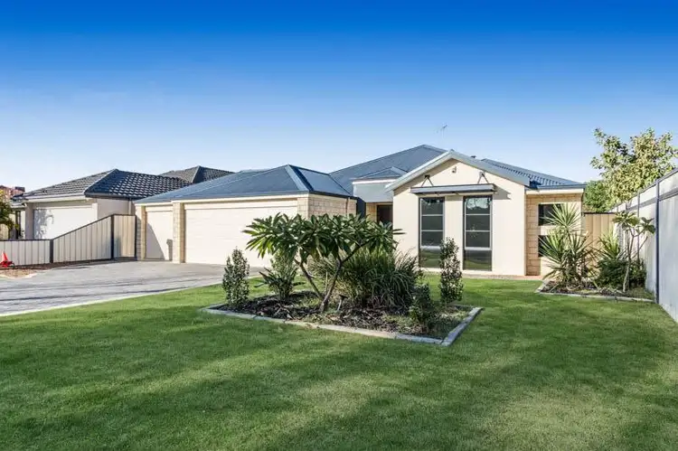 25 Montgomery Drive, Success WA 6164