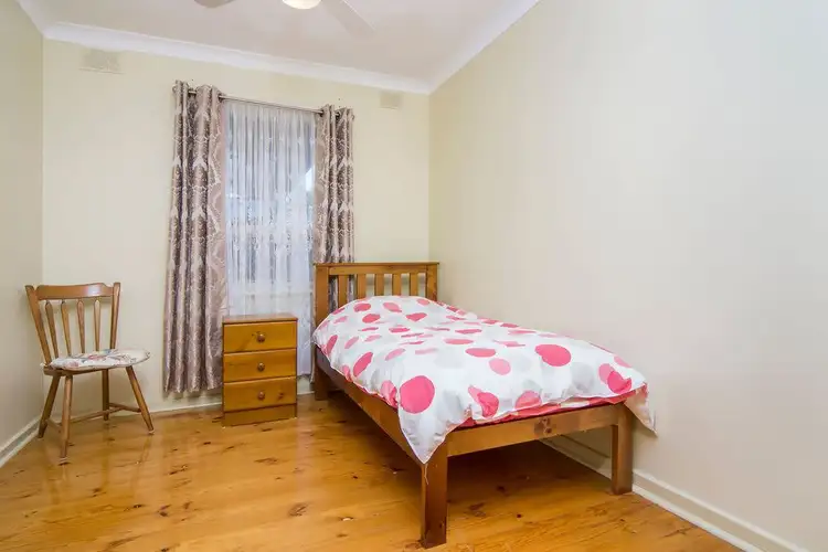 Fifth view of Homely house listing, 8 Lynn Place, Hackham SA 5163