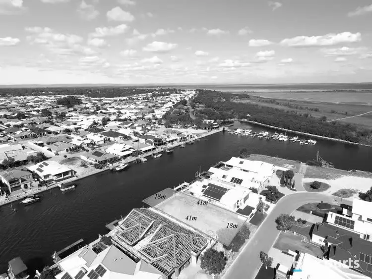 35 Erins Isle, Dudley Park WA 6210