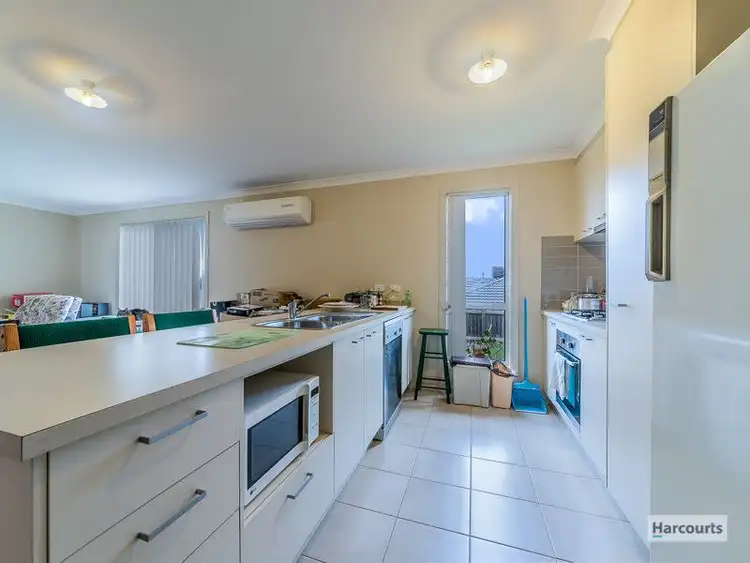 Sixth view of Homely house listing, 8 Sunline Street, Drouin VIC 3818