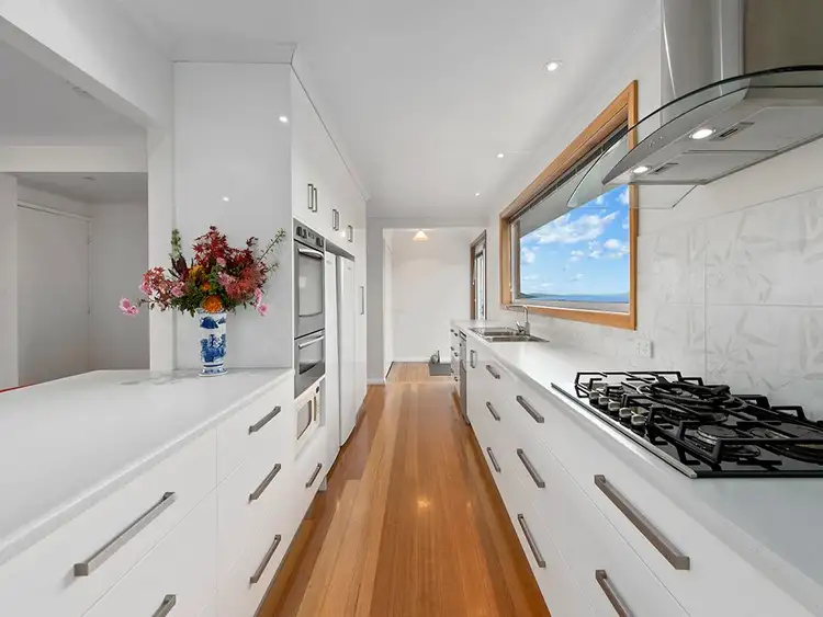 1 Dover Court, Howrah TAS 7018