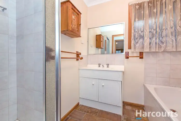 Fifth view of Homely house listing, 8 Dundee Court, Pakenham VIC 3810