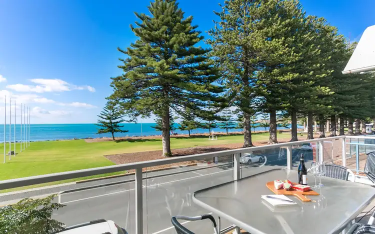 3/20 Flinders Parade, Victor Harbor SA 5211