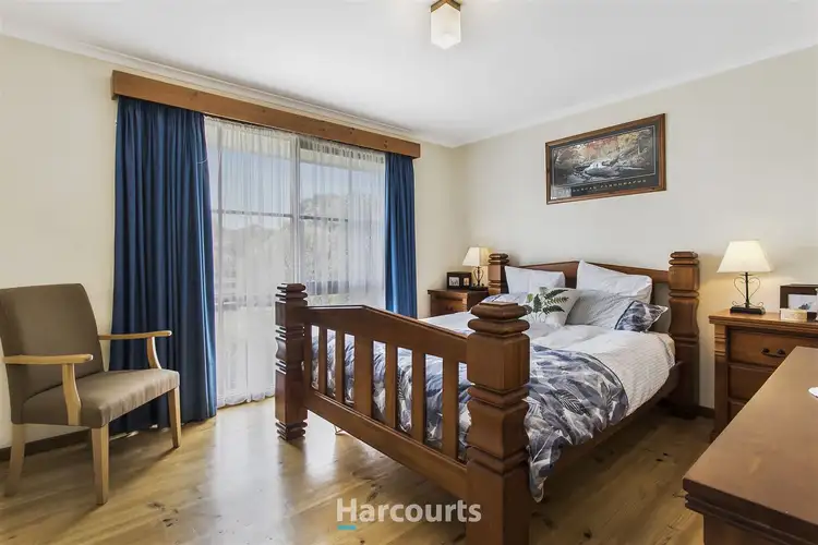 Sixth view of Homely house listing, 1 Milner Court, Cranbourne VIC 3977