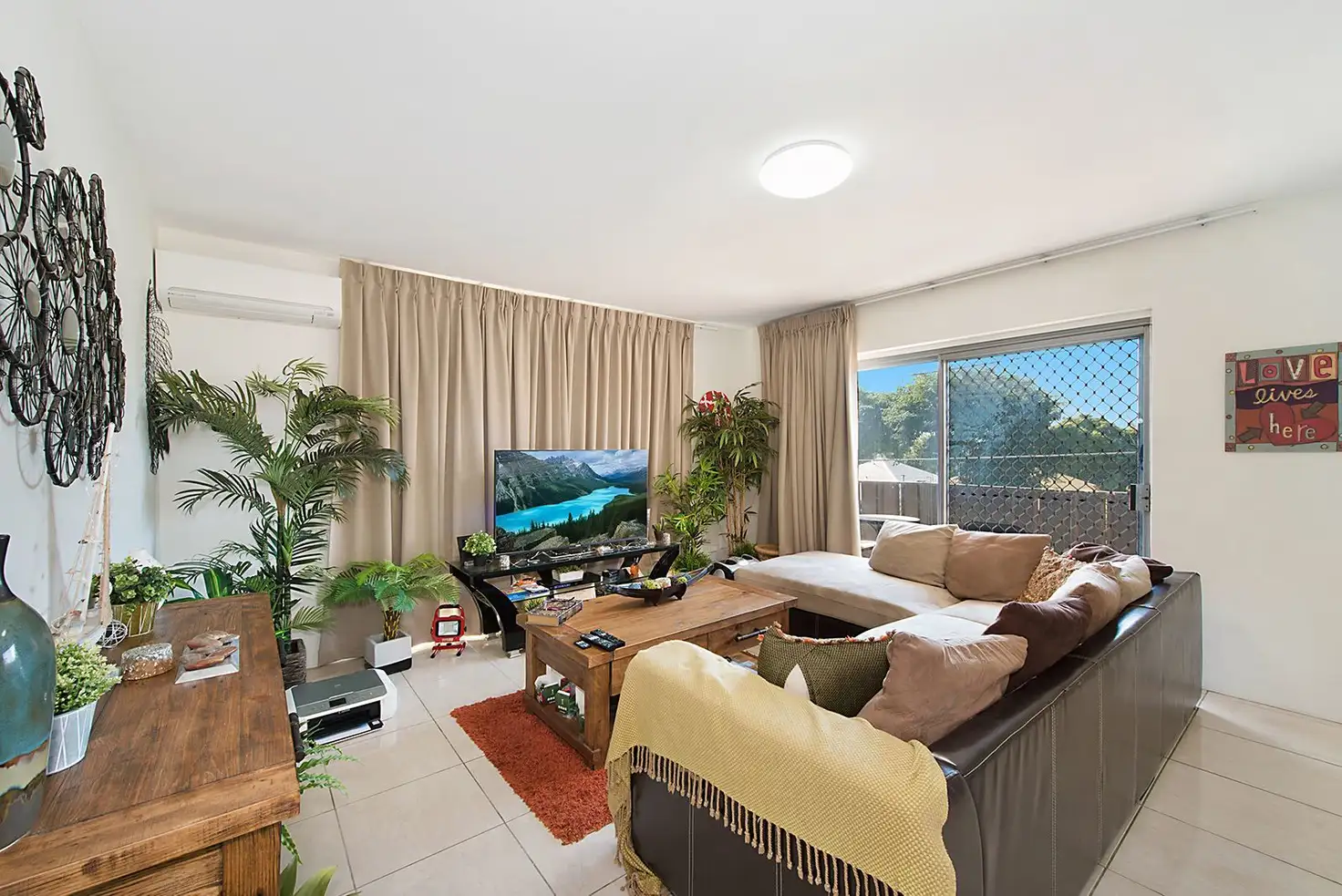Main view of Homely block of units listing, 1-5/77 King Street, Annerley QLD 4103