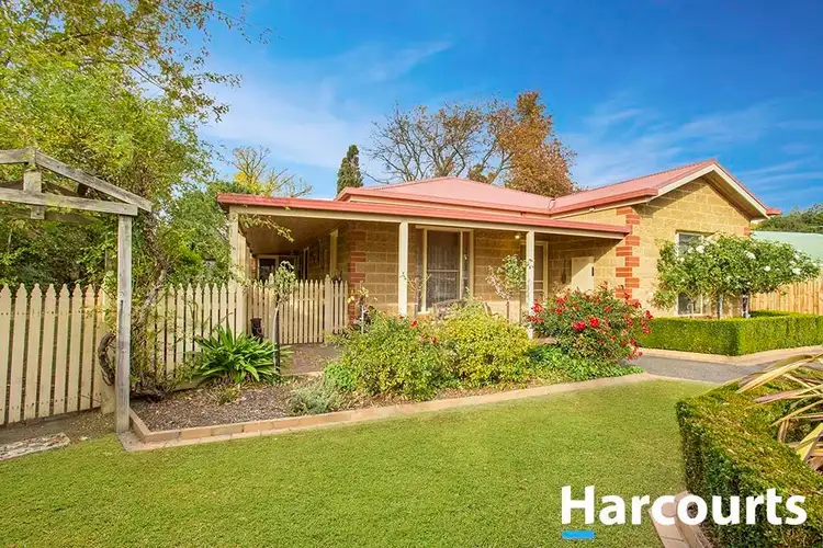 9 Adam Court, Drouin VIC 3818