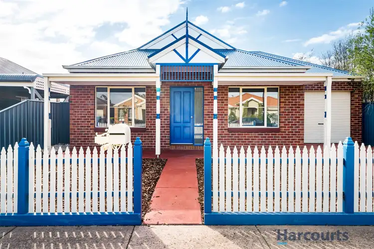 52 Scarlet Crescent, Pakenham VIC 3810
