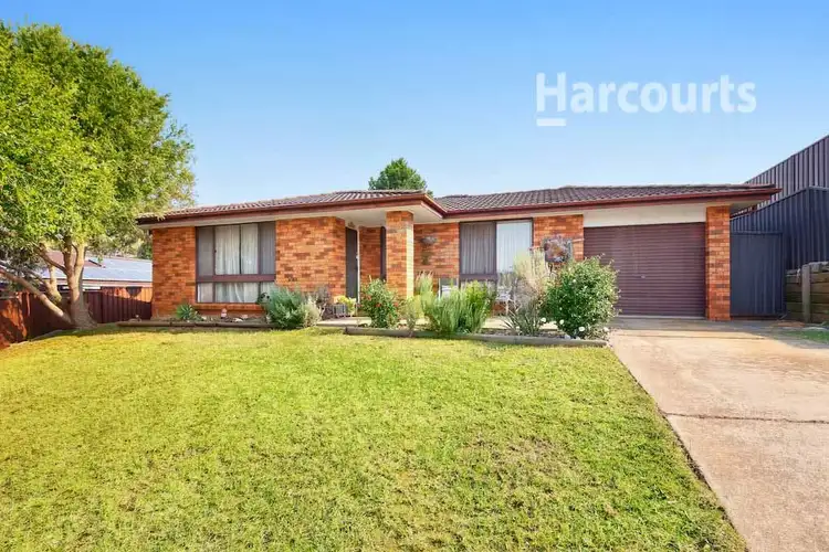 3 Dawkins Place, Ambarvale NSW 2560