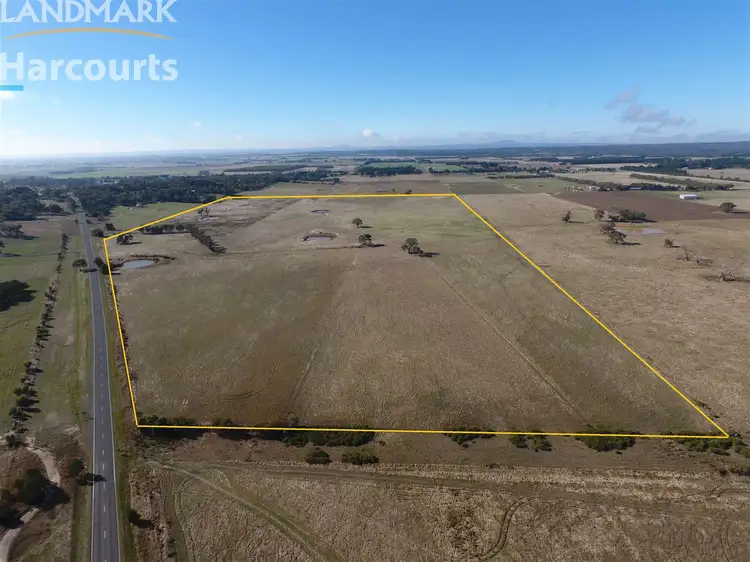 . Ballarat-Carngham Road, Haddon VIC 3351