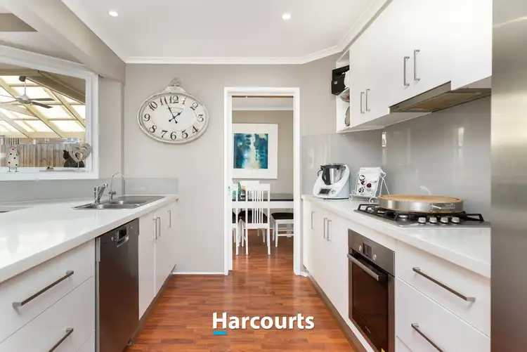Fifth view of Homely house listing, 5 Bertrand Close, Berwick VIC 3806