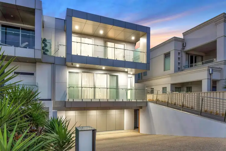 76 Seaview Road, Tennyson SA 5022