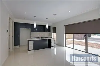 Second view of Homely townhouse listing, 5 Allumba Way, Epping VIC