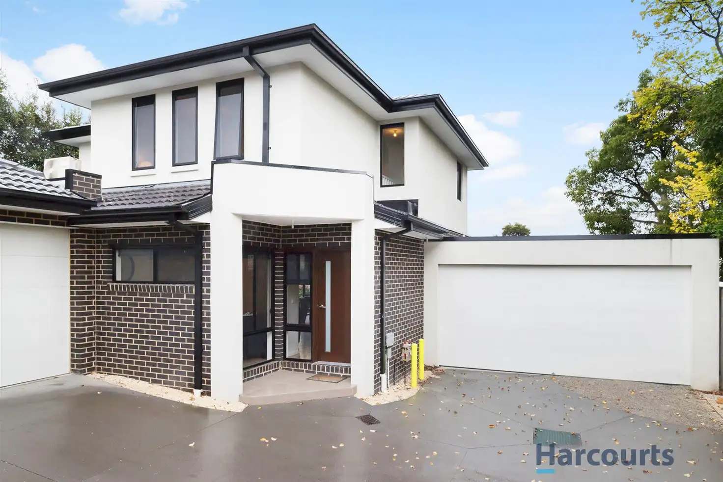 Main view of Homely townhouse listing, 2/4 Chivalry Avenue, Glen Waverley VIC 3150