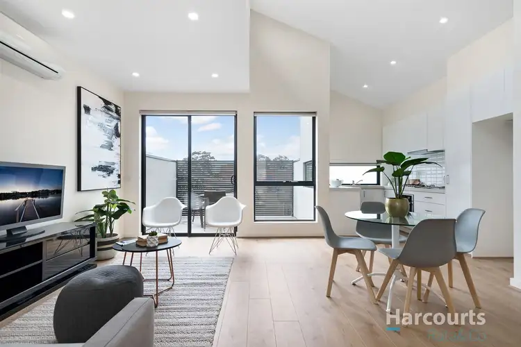 Fifth view of Homely townhouse listing, 2/7 Highlands Road, Thomastown VIC 3074