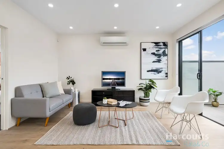 Sixth view of Homely townhouse listing, 2/7 Highlands Road, Thomastown VIC 3074