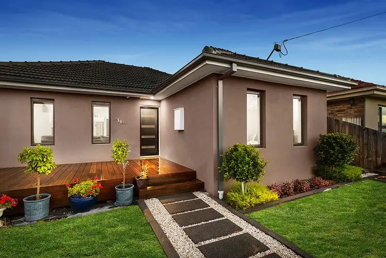 19 Arundel Ave, Reservoir VIC 3073