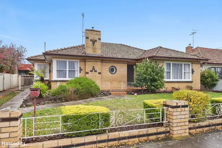 15 Grandview Grove, Wendouree VIC 3355