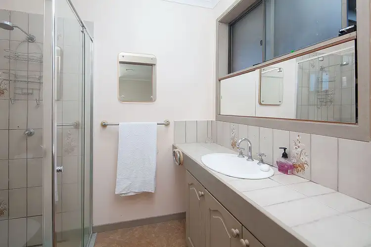 Sixth view of Homely house listing, 15 Elsan Lea Court, Langwarrin VIC 3910