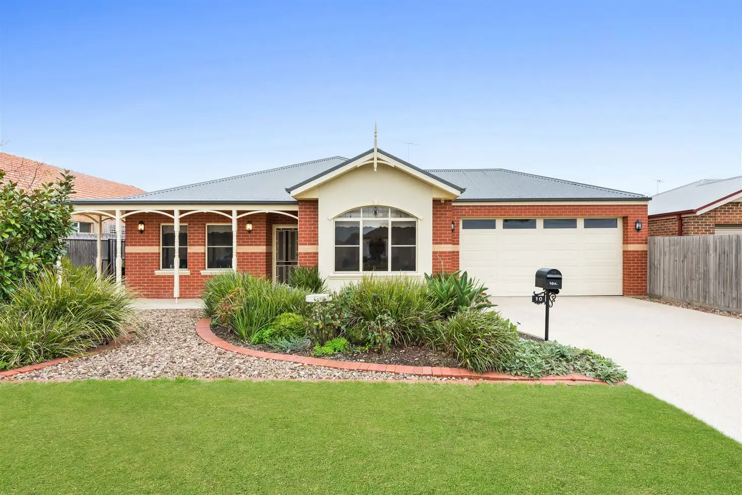 Main view of Homely house listing, 10 Viola Close, Bell Park VIC 3215
