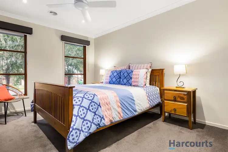 Second view of Homely house listing, 5 Grattan Way, Pakenham VIC 3810