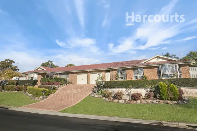 2 Jull Place, St Helens Park NSW 2560