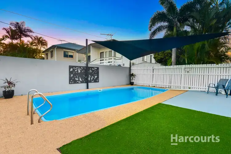 9 Donald Street, Woody Point QLD 4019