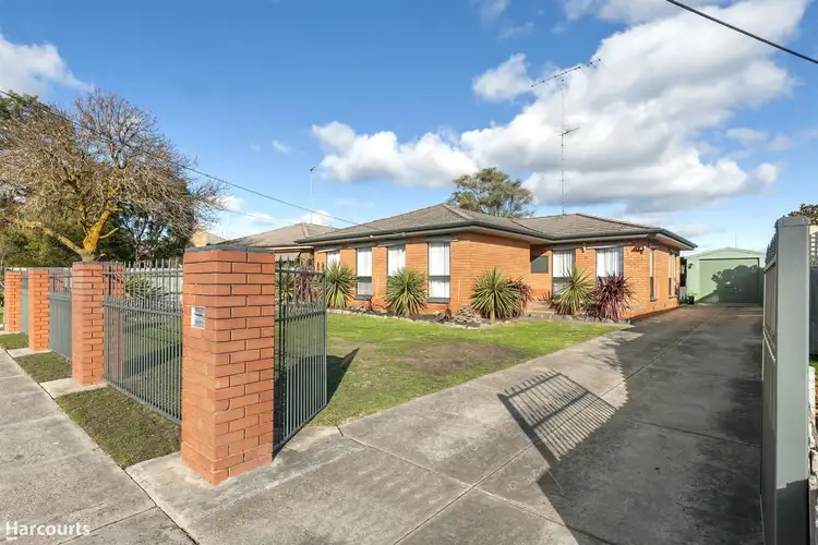 37 Stamford Street, Wendouree VIC 3355