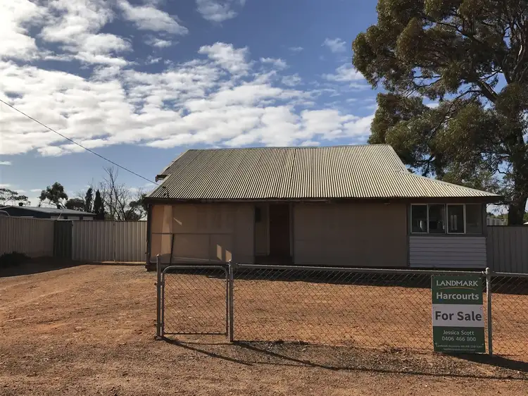 21 Taurus Street, Southern Cross WA 6426