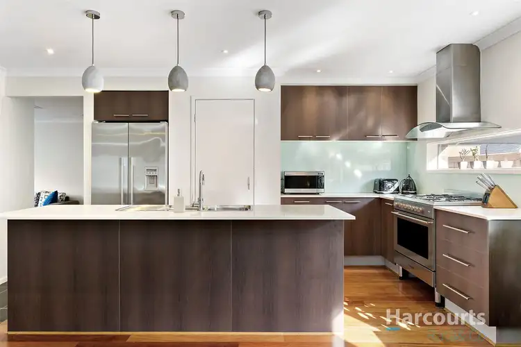 Fifth view of Homely house listing, 18 Tuross Crescent, South Morang VIC 3752