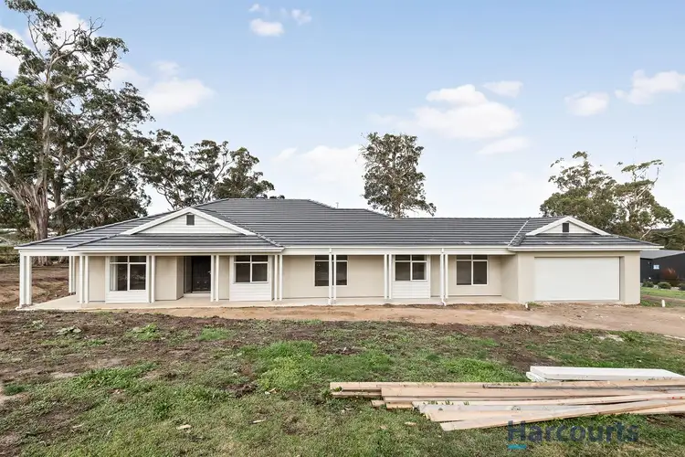 13 Bunjil Drive, Drouin VIC 3818