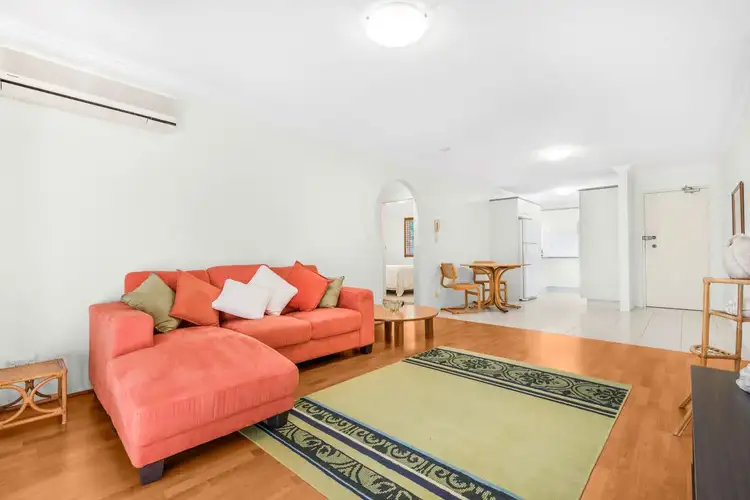 Fifth view of Homely unit listing, 2/31 Crown Street, Holland Park West QLD 4121