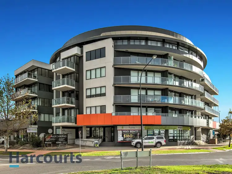 26/1 Woodward Way, Caroline Springs VIC 3023