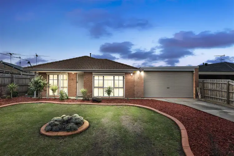 9 Simon Drive, Pakenham VIC 3810