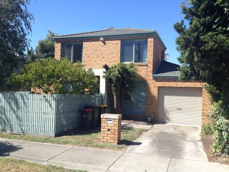 8 Fortuna Street