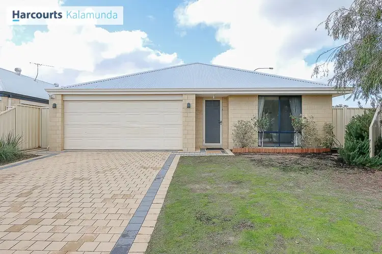 21 Extensa Road, Wattle Grove WA 6107