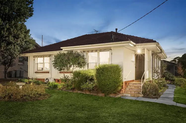 Main view of Homely unit listing, 1/211 Huntingdale Road, Ashwood VIC 3147