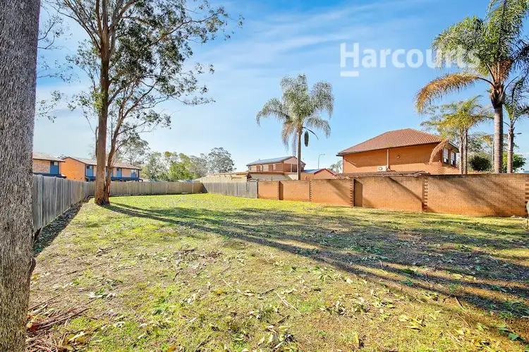 120 Parliament Road, Macquarie Fields NSW 2564