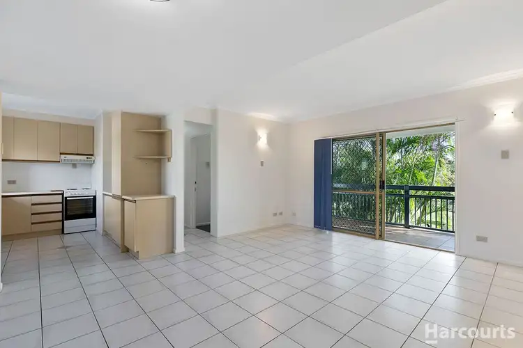 5/3 Beach Road, Pialba QLD 4655