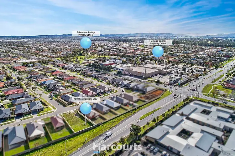 190 Blue Horizons Way, Pakenham VIC 3810