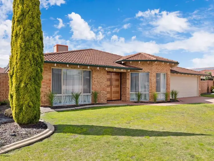 18 Eastwood Parade, Canning Vale WA 6155
