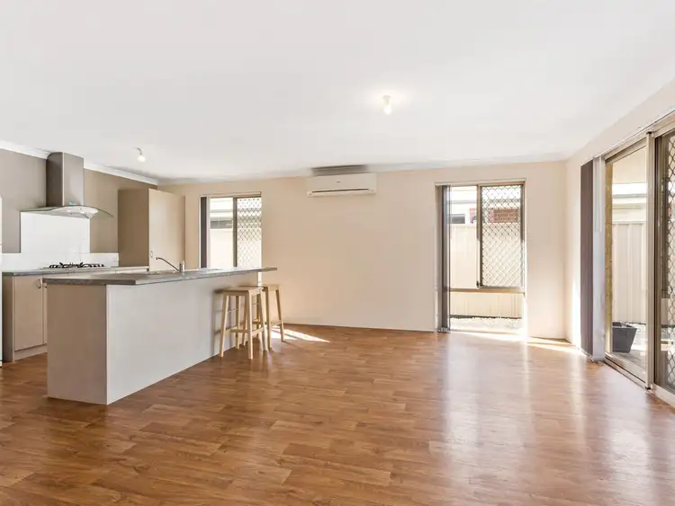 51 Southampton Drive, Piara Waters WA 6112