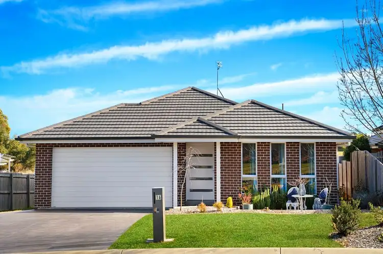 16 Lapwing Place, Moss Vale NSW 2577