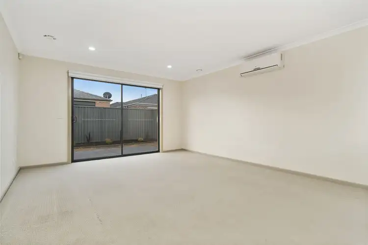 Fifth view of Homely house listing, 32 Jupiter Crescent, Cranbourne West VIC 3977