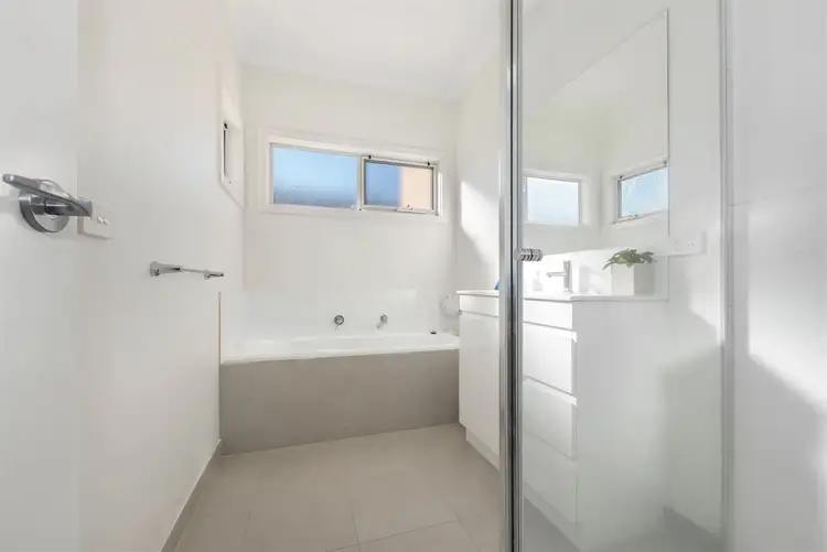 Sixth view of Homely unit listing, 1/32 Vistula Avenue, Bell Park VIC 3215