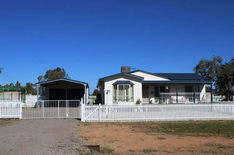 10 Castlereagh, Bourke NSW 2840