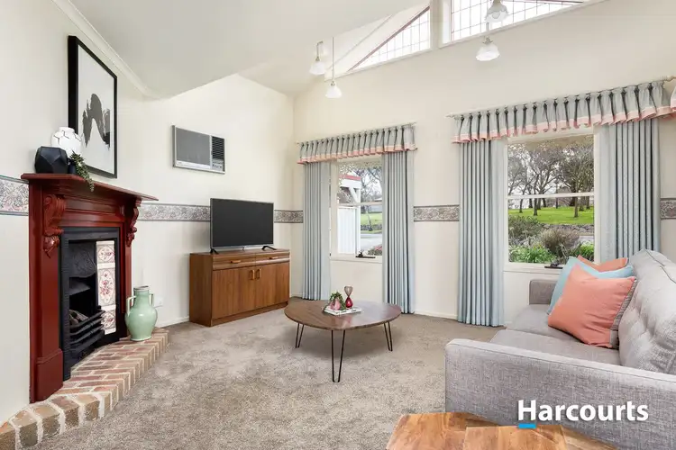 Sixth view of Homely house listing, 2 Leonard Avenue, Berwick VIC 3806