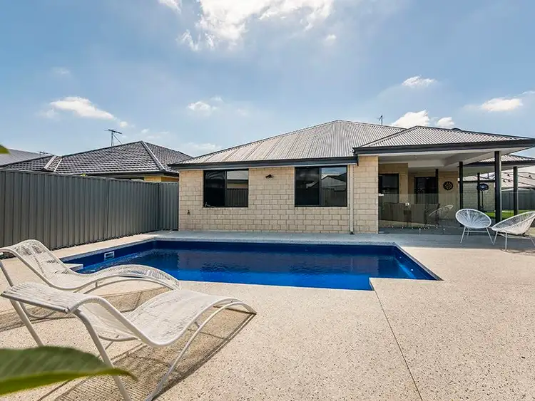 Second view of Homely house listing, 6 Sackler Link, Piara Waters WA 6112