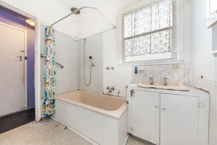 Fifth view of Homely house listing, 1 Iowa Street, Corio VIC 3214